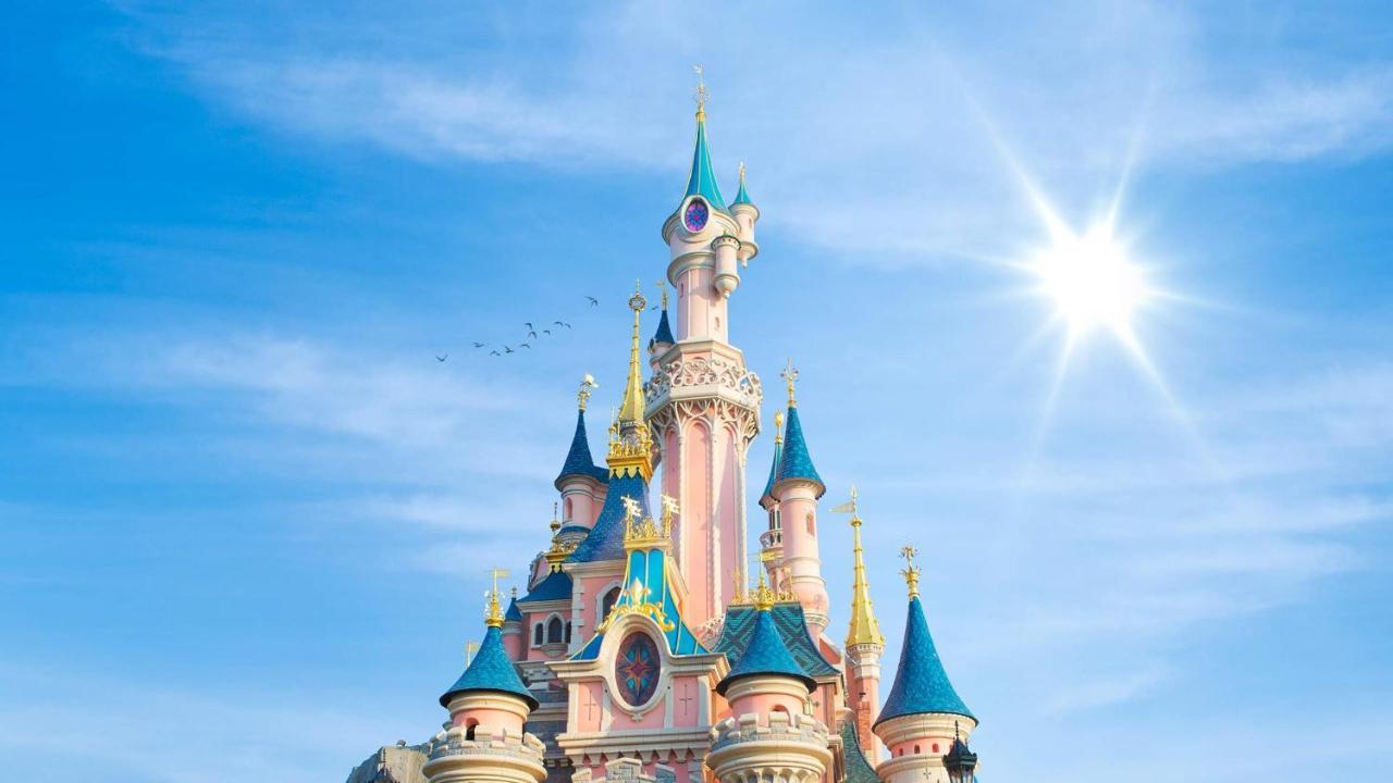 A 3 Minutes De Disneyland Монтеврен Экстерьер фото